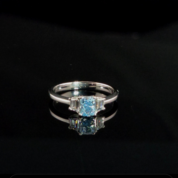 實驗室藍彩鑽雷帝恩女戒 